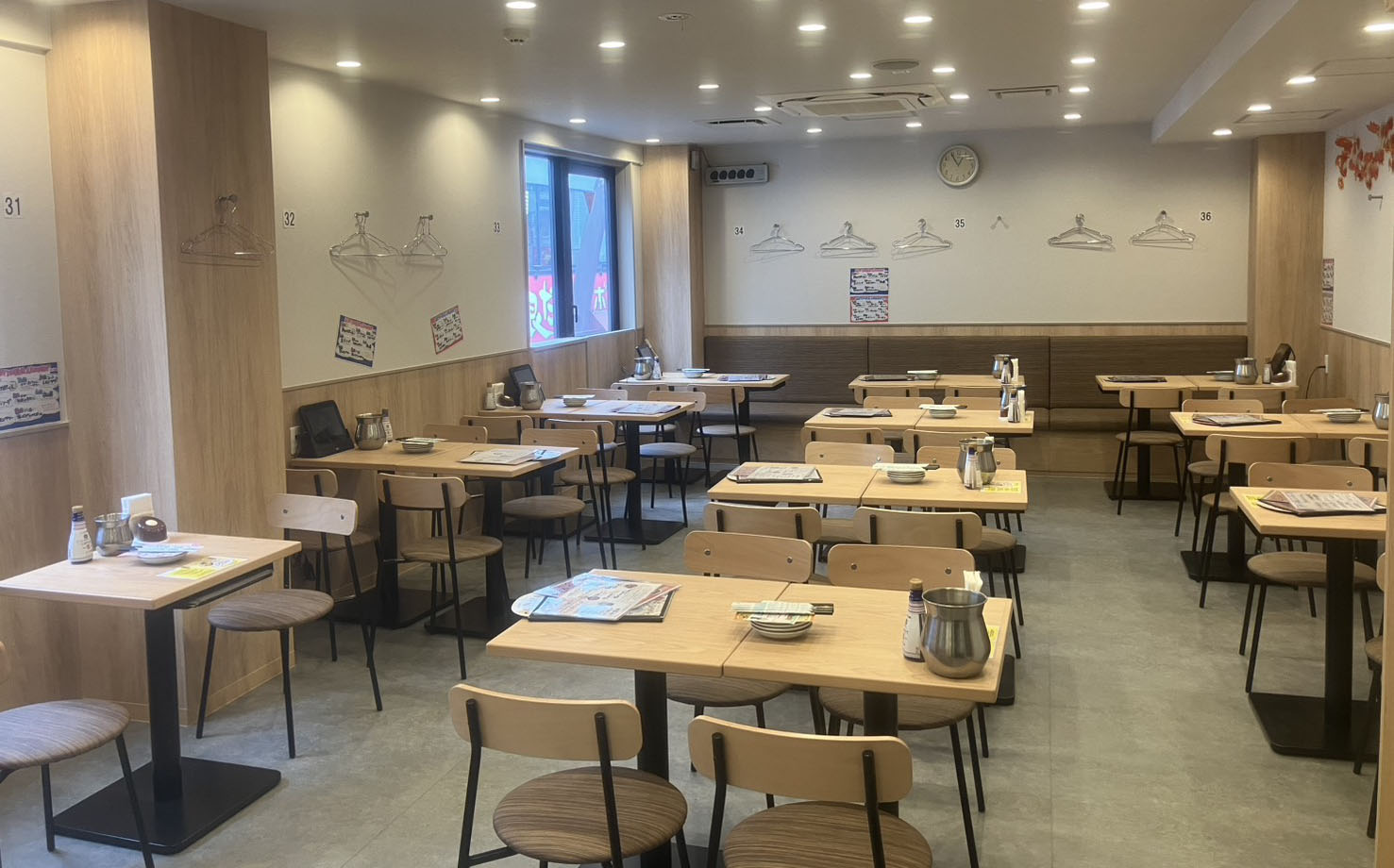 世界の山ちゃん　上野アメ横店